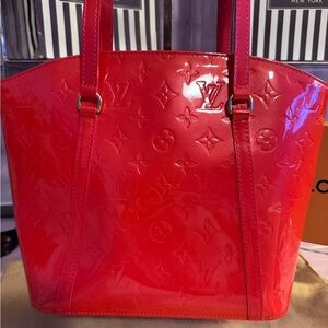 Louis Vuitton Monogram Vernis Avalon MM DR1112 (EST MSRP: $1140.00